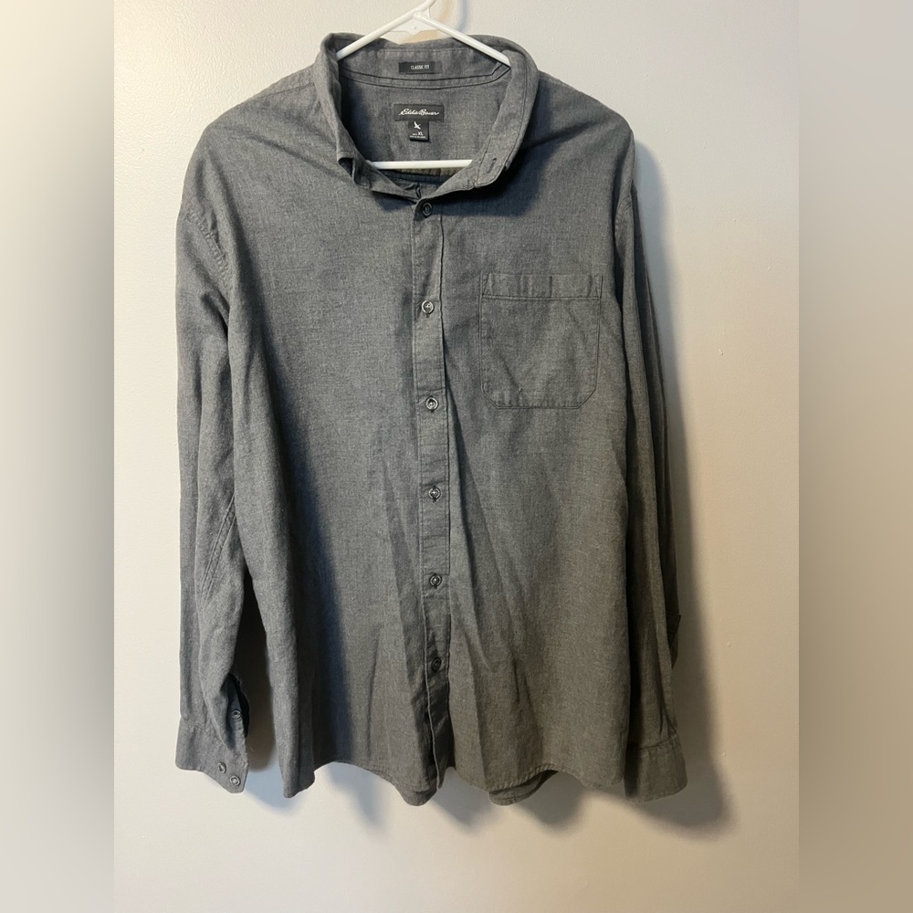 Eddie Bauer men’s XL Classic Gray Shirt with pocket long sleeved